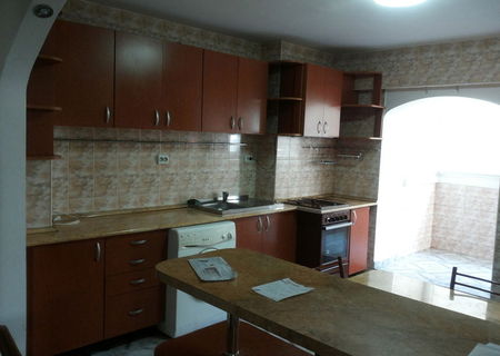 inchiriez apt 2 camere