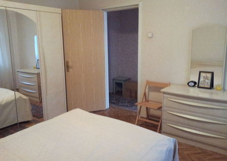Inchiriez Apt 3 camere, 64mp, Drumul Taberei, langa Valea Argesului Inchiriez Apt 3 camere, 64mp, Drumul Taberei, langa Valea Argesului
