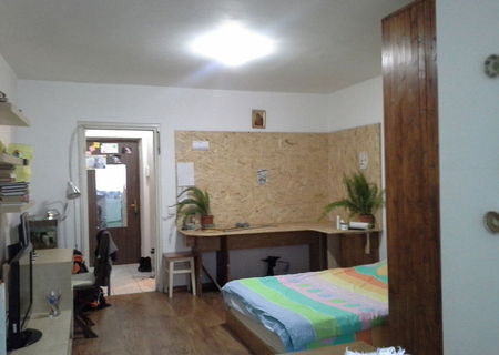 &Icirc;NCHIRIEZ GARSONIERĂ DRUMUL TABEREI