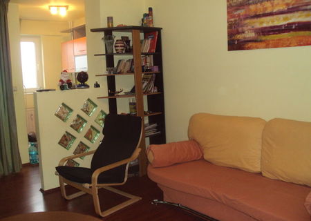 Inchiriez garsoniera in Titan