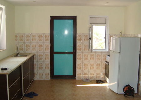 inchiriez locuinta/ spatiu/magazin