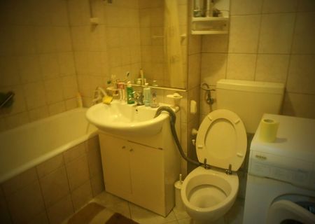 inchiriez o camera in ap cu 2 camere