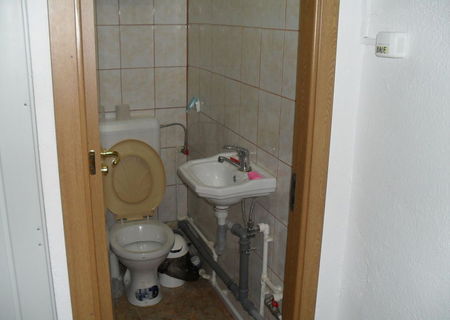 Închiriez Spațiu comercial