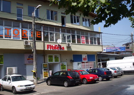 inchiriez spatiu comercial