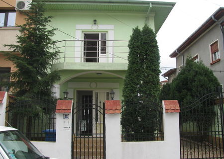 Inchiriez vila in zona Dorobanti