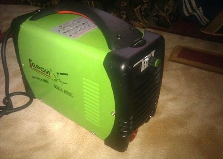 Invertor de sudura 300A, 900 RON Invertor de sudura 300A, 900 RON