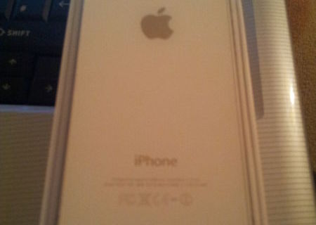 iphone 4 alb, 8 gb vodafone Ro