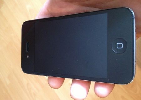 iPhone 4 Black in cutie Codat Orange Romania in stare buna