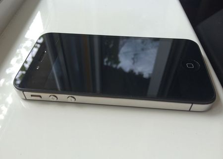 Iphone 4s black