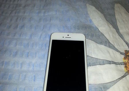 Iphone 5 white nverlocked 32gb