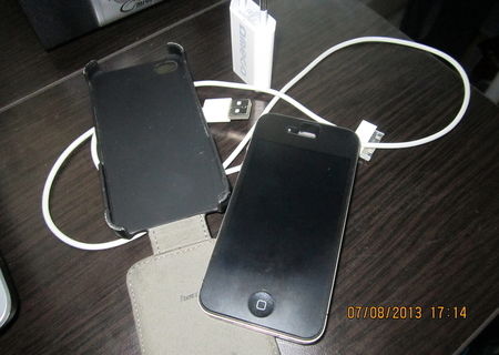 iPhoneee 4s