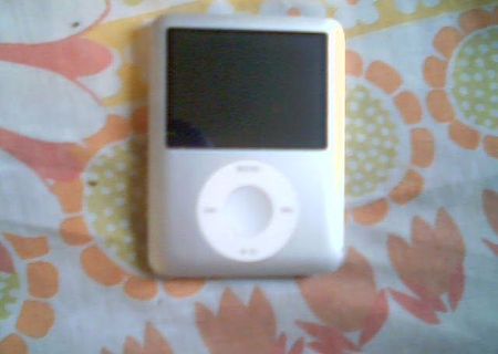 ipod 4gb la 150 lei