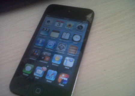 iPod  4th Generation 8gb