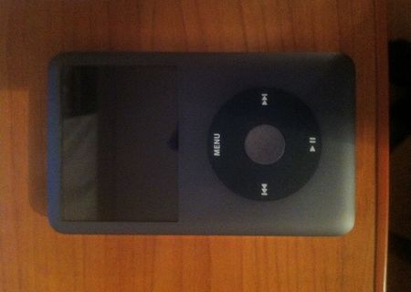 iPod Classic 160 GB Aproape ** NOU**