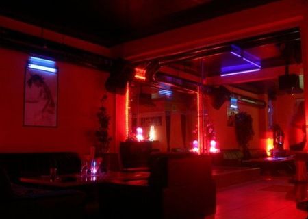 Job-uri Hostesse/Dansatoare Club din Tirol Job-uri Hostesse/Dansatoare Club din Tirol