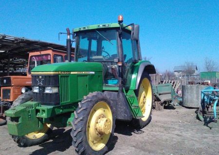 John Deere 6900