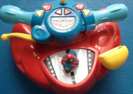 JUCARIE SPIDERMAN CU ZGOMOT DE MOTOCICLETA  SI MELODII