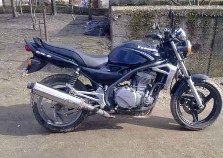 Kawasaki ER5 2004
