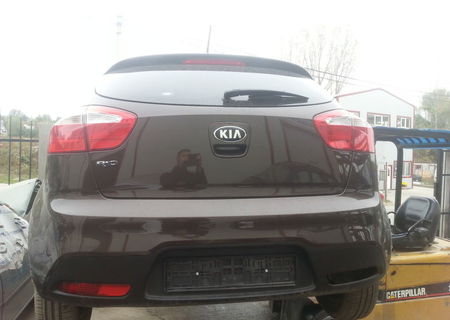 Kia rio 2012 epava