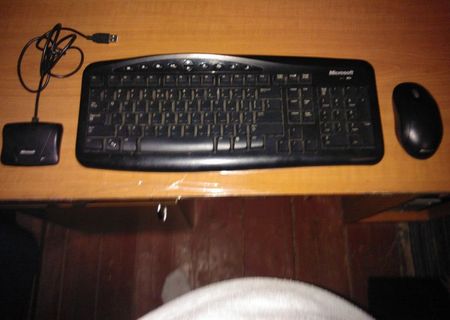 Kit tastatura + mouse Microsoft Wireless Optical Desktop 700