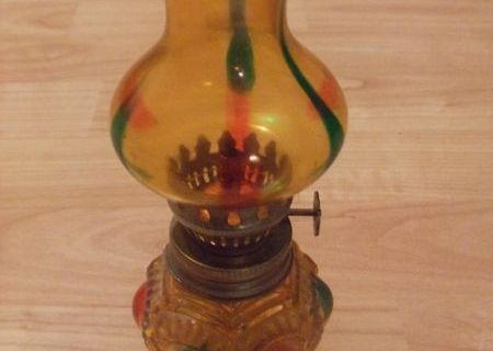 Lampa cu petrol colorata rasta foarte frumoasa Lampa cu petrol colorata rasta foarte frumoasa