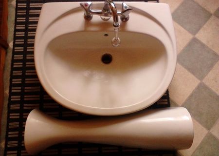lavoar cu baterie si picior lavoar cu baterie si picior