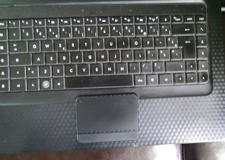 leptop compact presario cq56