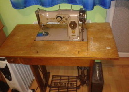 Masina de cusut SINGER automatic