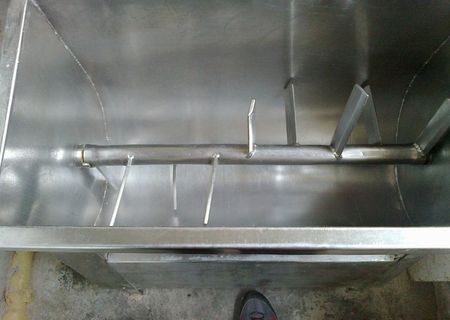 Masina de paste+Malaxor