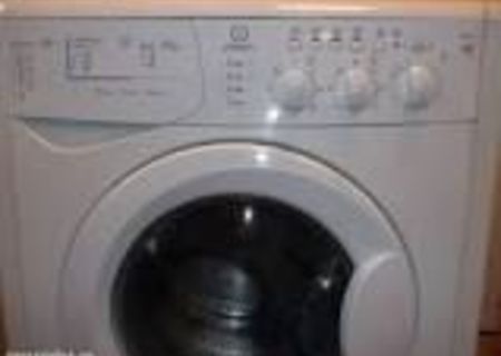 Masina de spalat cu uscator Indesit WIDL 106