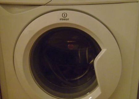 Masina de spalat indesit iwe5125