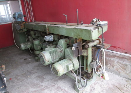 Masina industriala profesionala pt lemn pe 4 fete cu 7 axe Masina industriala profesionala pt lemn pe 4 fete cu 7 axe