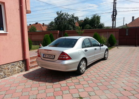 Mercedes Benz C220