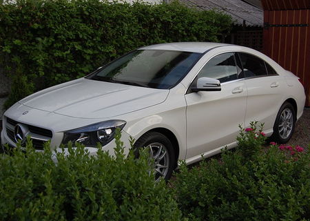 Mercedes Benz CLA 180