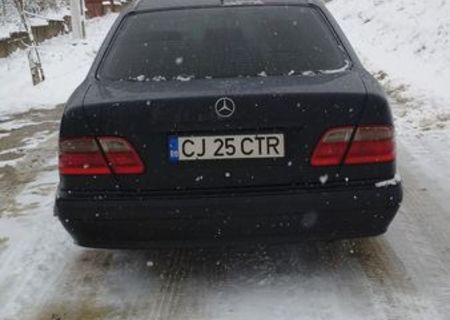 Mercedes-Benz E 270 CDI