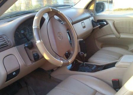 Mercedes-Benz ML 400 Mercedes-Benz ML 400