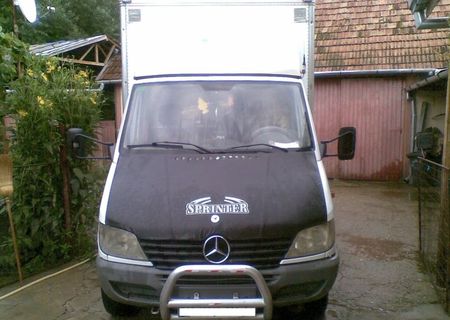 Mercedes-Sprinter 413 Mercedes-Sprinter 413