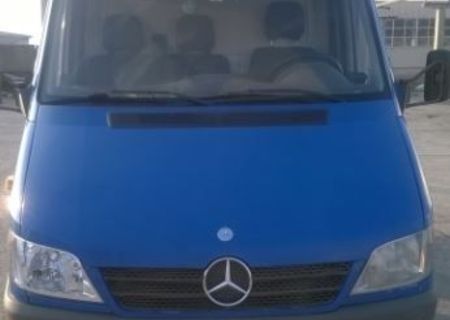 Mercedez-Benz 413 CDI Mercedez-Benz 413 CDI