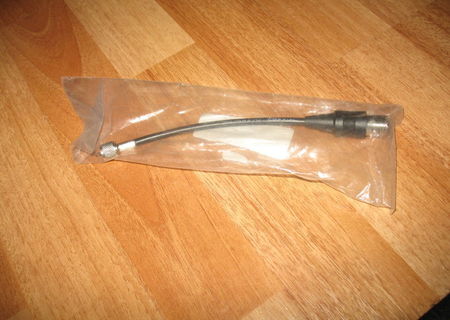 Mini VHF antenna adaptor