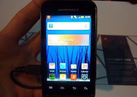 MOTOROLA DEFY MINI XT320