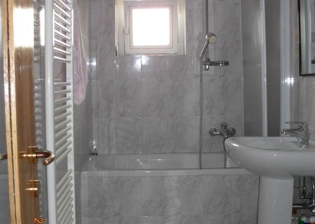 Nerva Traian- 5 minute metrou