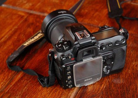 Nikon D200 + Obiectiv Tamron 28-80mm la Superpret!!