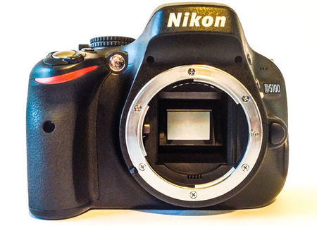Nikon D5100 kit 18- 105mm VR AF- s DX Nikon D5100 kit 18- 105mm VR AF- s DX
