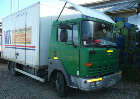 nissan camion