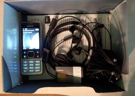 Nokia 6300 ca nou, memory card, cablu USB, 2 baterii, incarcator, CD!