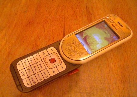 Nokia 7370 gold