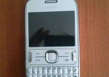 NOKIA ASHA 302 alb la cutie+2huse NOKIA ASHA 302 alb la cutie+2huse