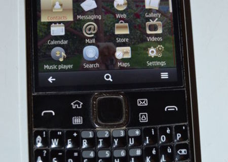 Nokia E6-00