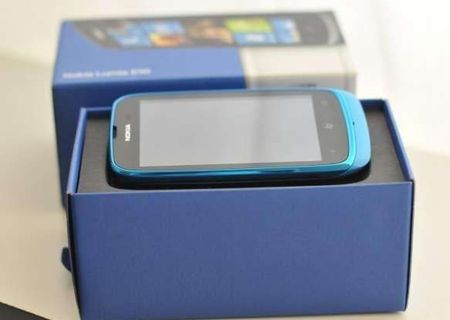 NOKIA LUMIA 610