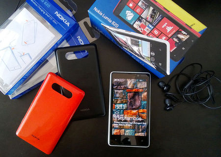 Nokia Lumia 820